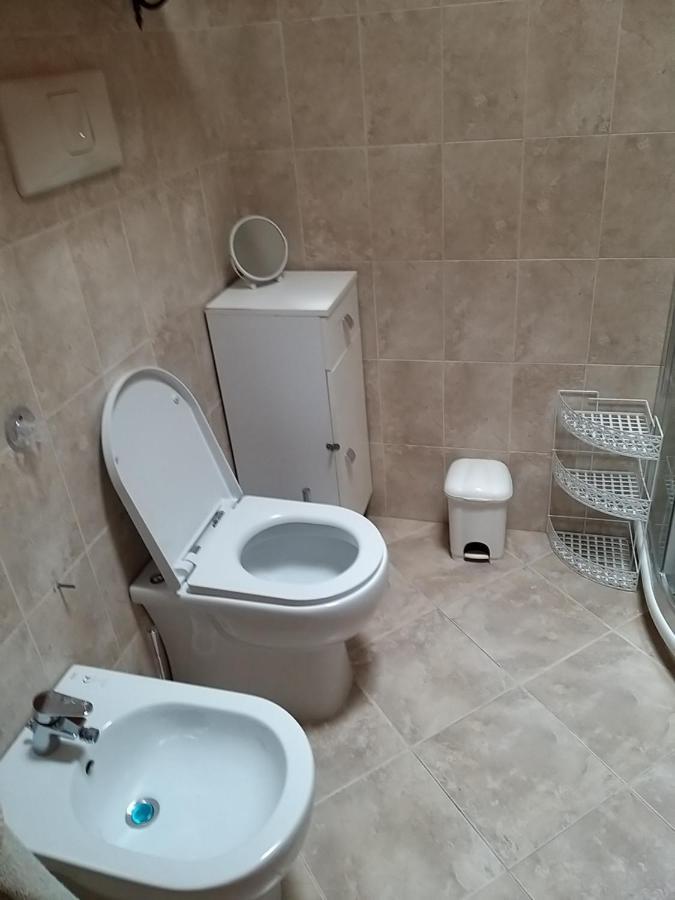 2 Bedroomed - Sleeps 5 Apartment *